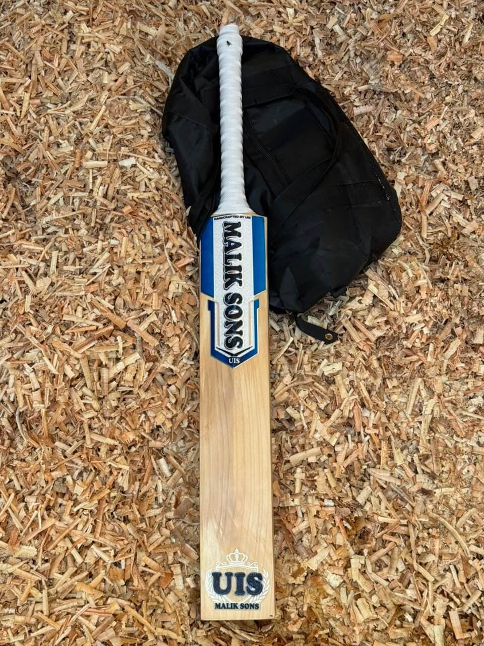 Kashmir Willow Cricket Bat – Empower Edition (UIS Malik Sons)