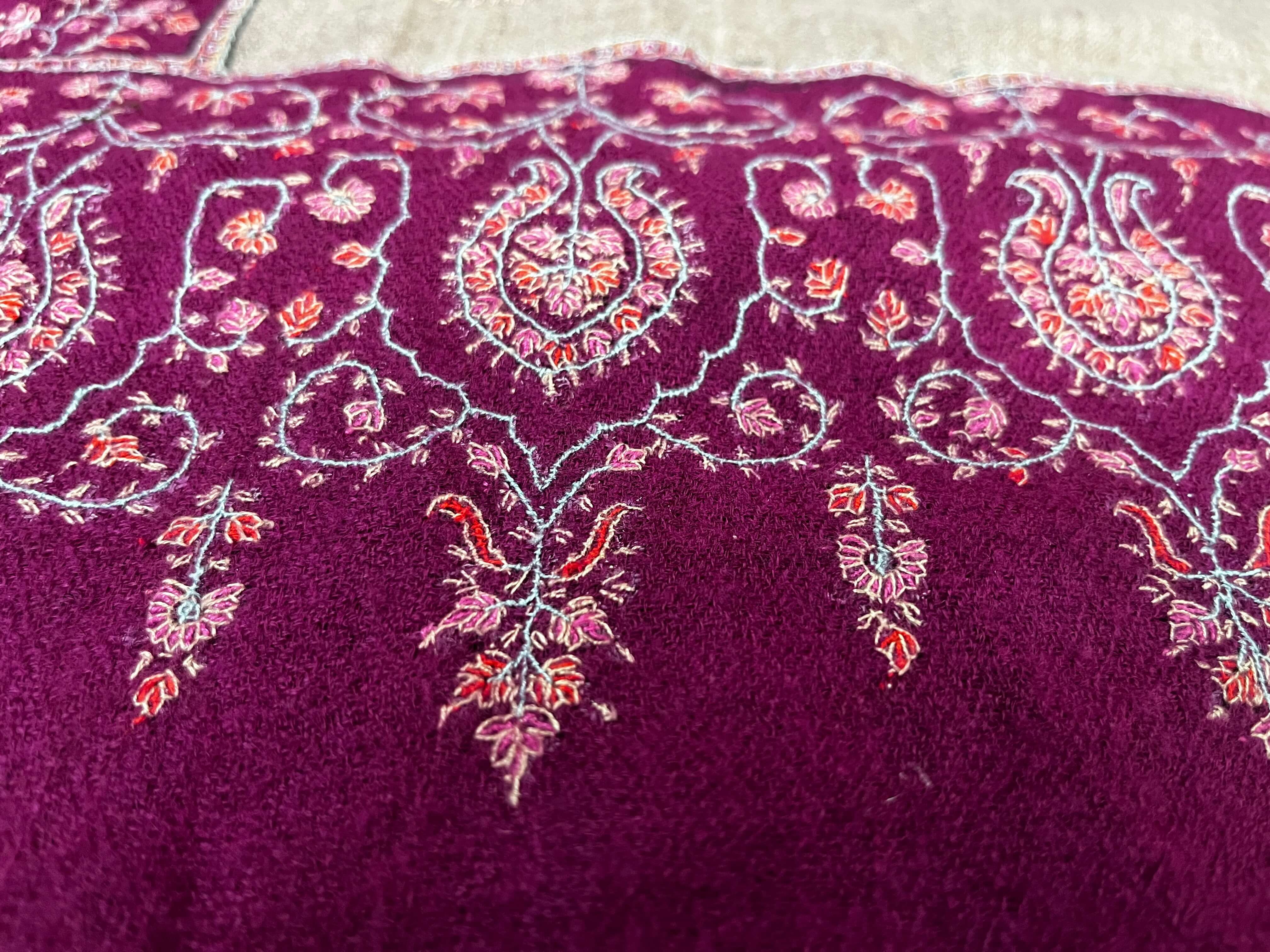 Dordar Booti Pashmina Shawl