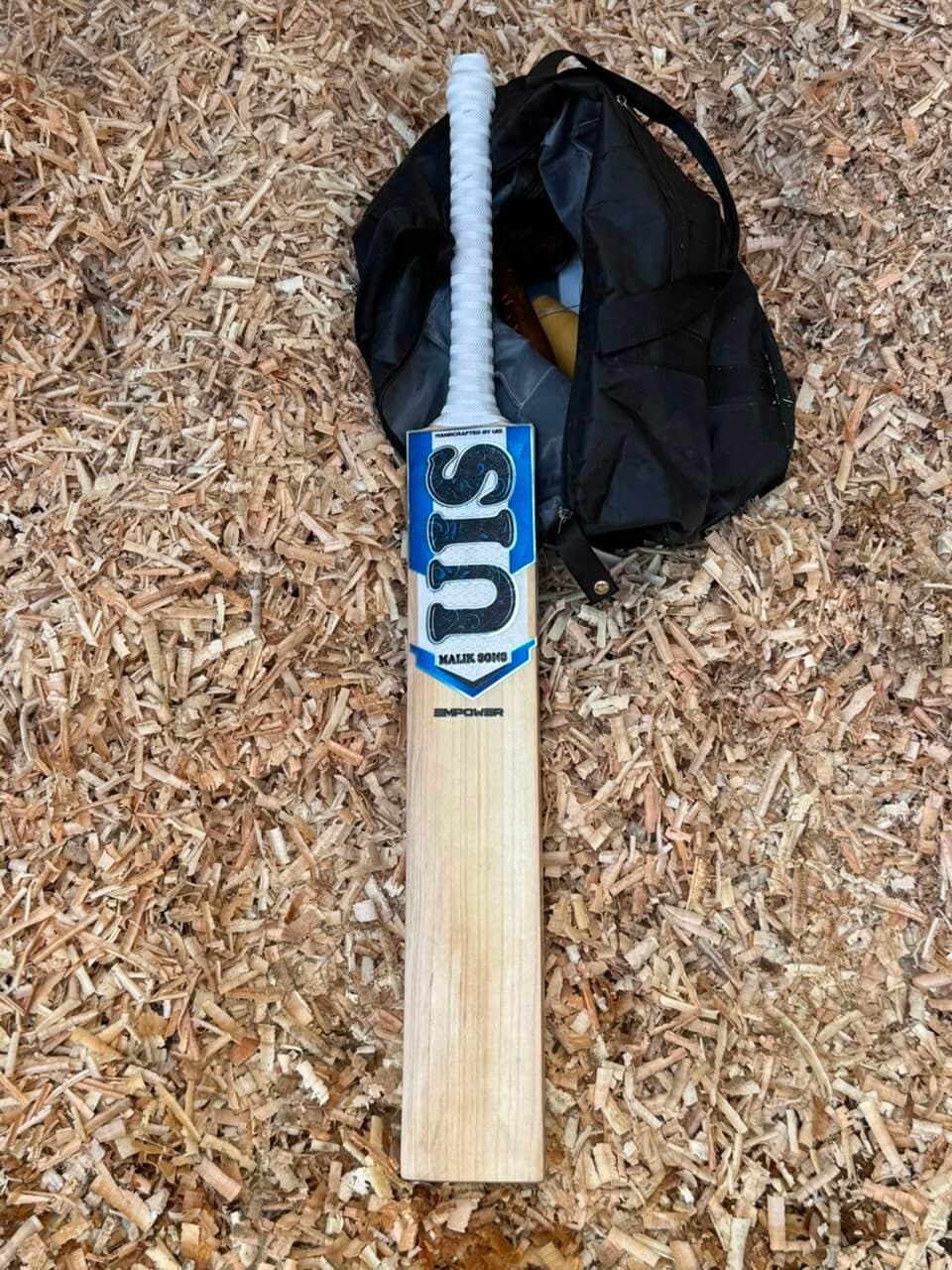 Kashmir Willow Cricket Bat – Empower Edition (UIS Malik Sons)