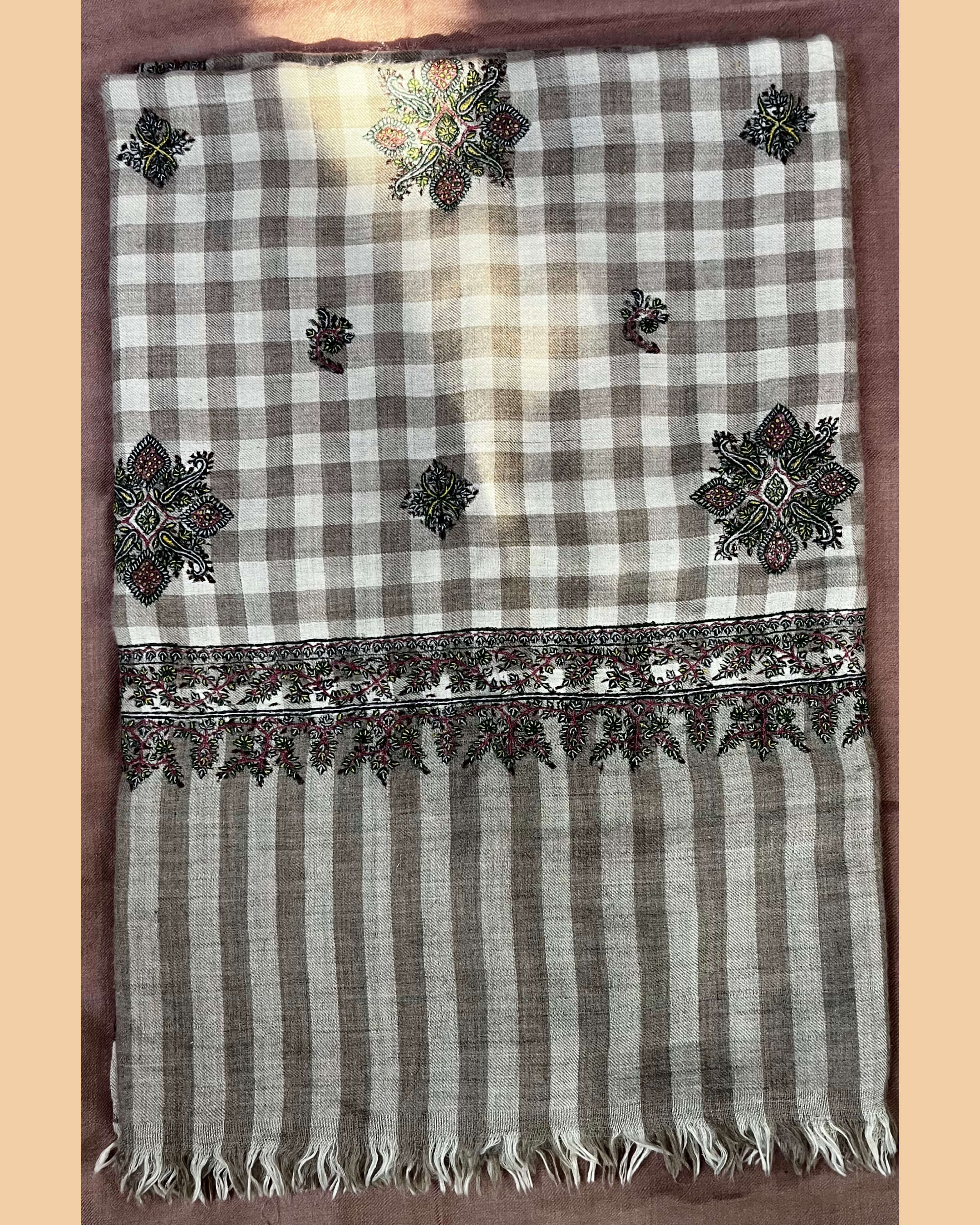 Booti Chakdar Pashmina Shawl